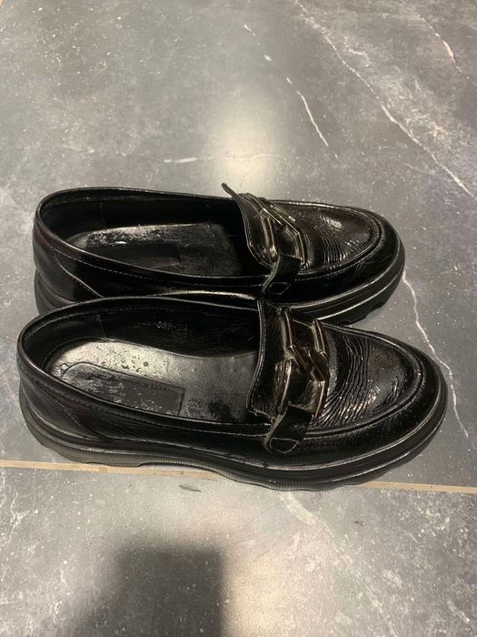 Продам лофери 38 розмір.