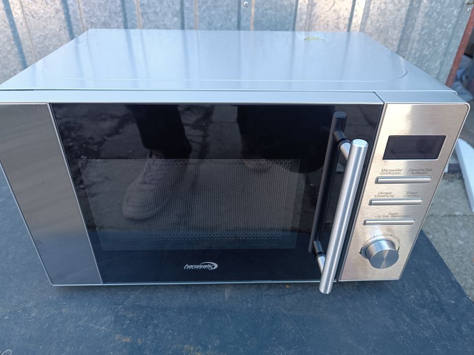 Kuchenka mikrofalowa Hanseatic AG820CXC-PM