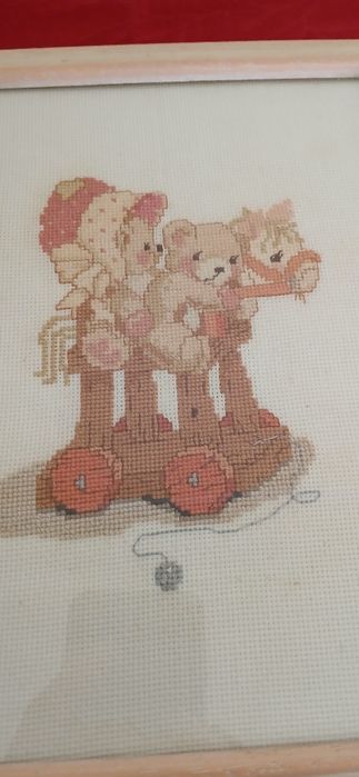Quadro bordado a ponto cruz