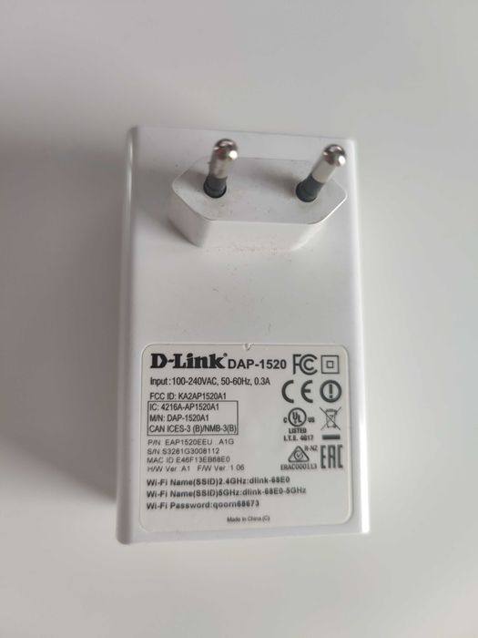 D-Link DAP-1520 (802.11a/b/g/n/ac 750Mb/s) plug repeater
