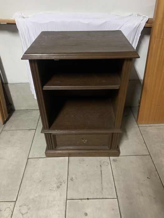 Movel de madeira com 1 gaveta