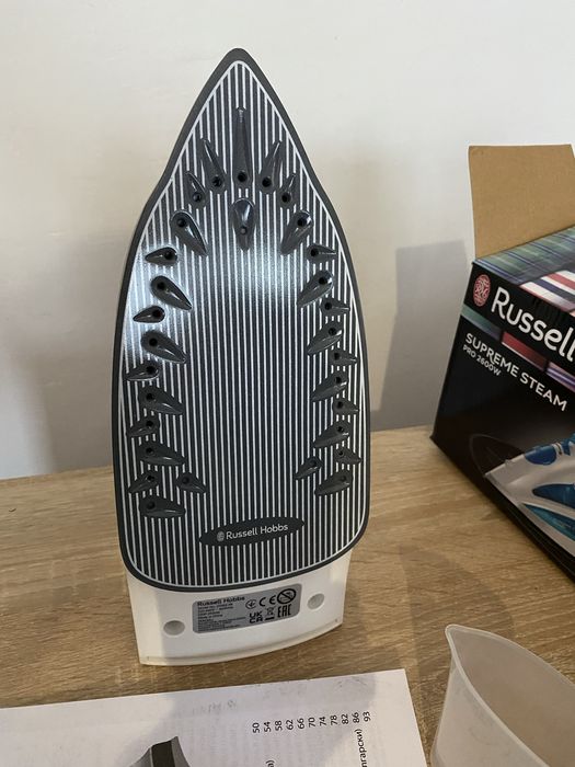 Russell Hobbs Supreme Steam Pro 2600W – żelazko parowe powystawowe