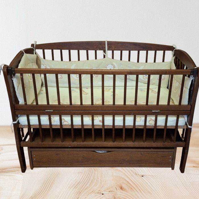 Продам дитяче ліжко.