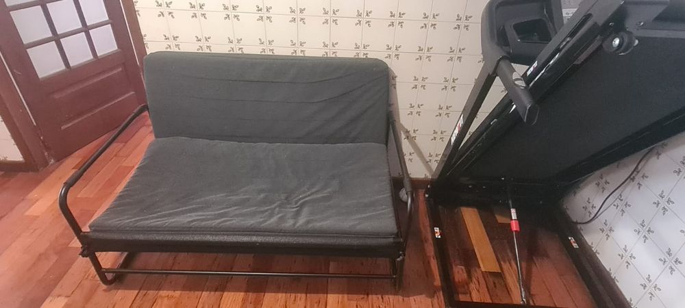 Sofá cama com pouco uso