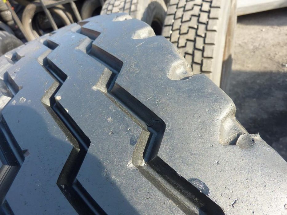 2x Opona używana przemysłowa 12.00R24 LEAO LAO8; 300zł(szt.) W3161