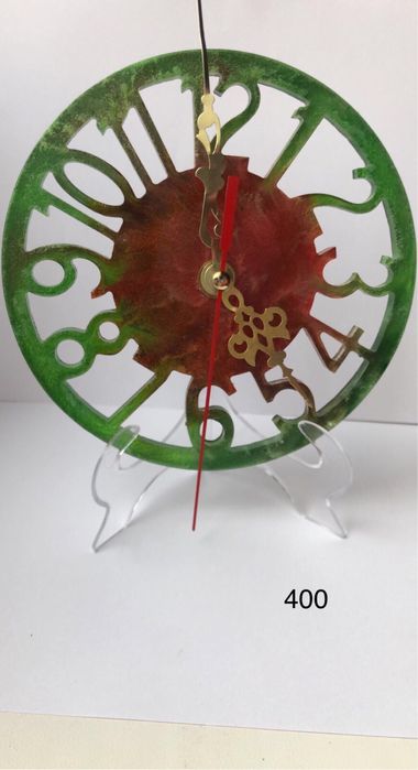 Годинник ручної роботи з іпоксидної смоли