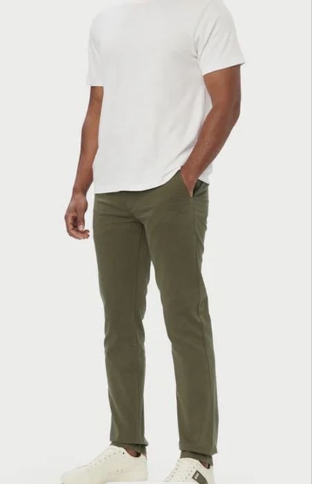 Штани чіноси Hugo boss розмір 36/34.