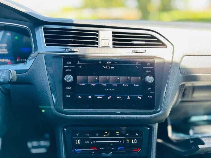 2023 Volkswagen Tiguan SE R-Line Black