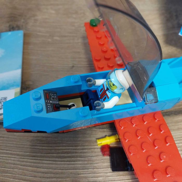 LEGO City Каскадерський літак (60323). лего сіті
