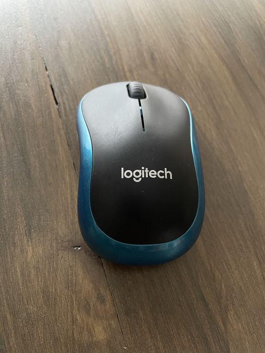 Logitech Mouse.444750789702461440