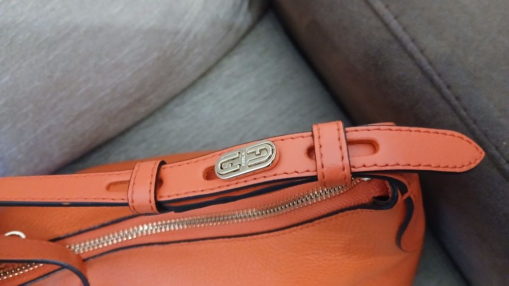 Mala de Senhora em Pele da Furla