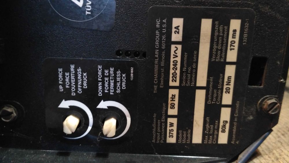 Двигун, Рейка, Привід до гаражних воріт