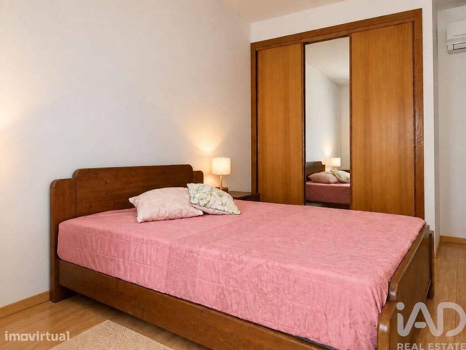 Apartamento T3 em Mina de Água de 120 m2