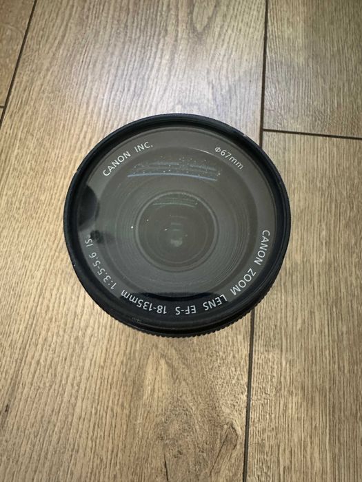 Canon EOS 500D z obiektywem Canon 18-135