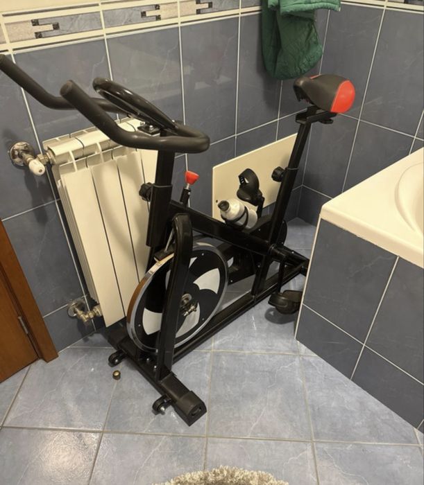 Bicicleta Estática de Exercício – Fitness