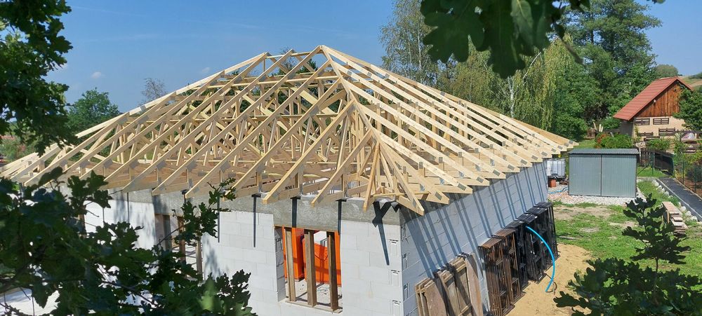 Wiązary bindry prefabrykowana konstrukcja dachowa