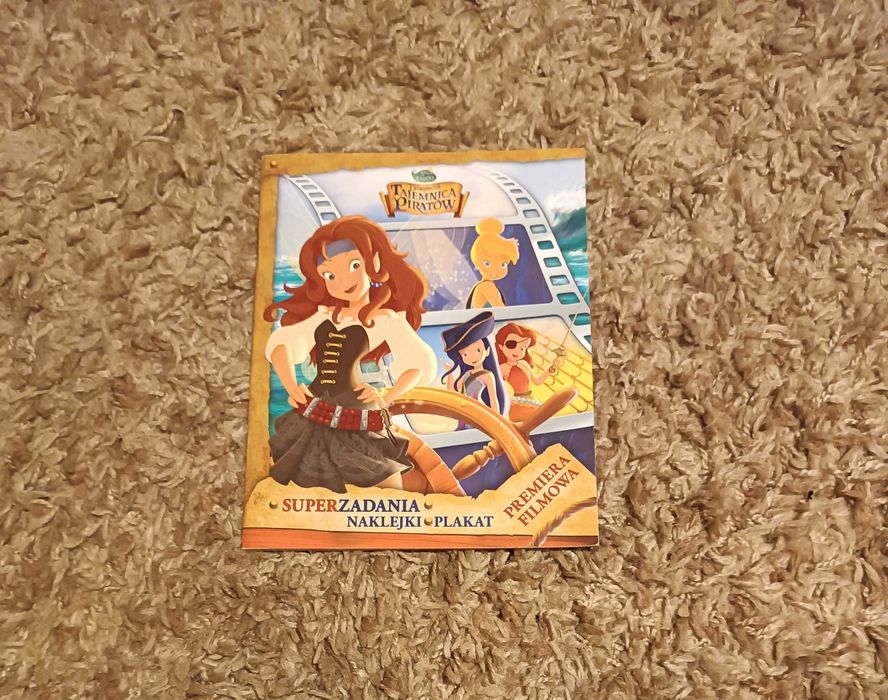 Disney Wróżki Dzwoneczek i tajemnica piratów książka +naklejki +plakat