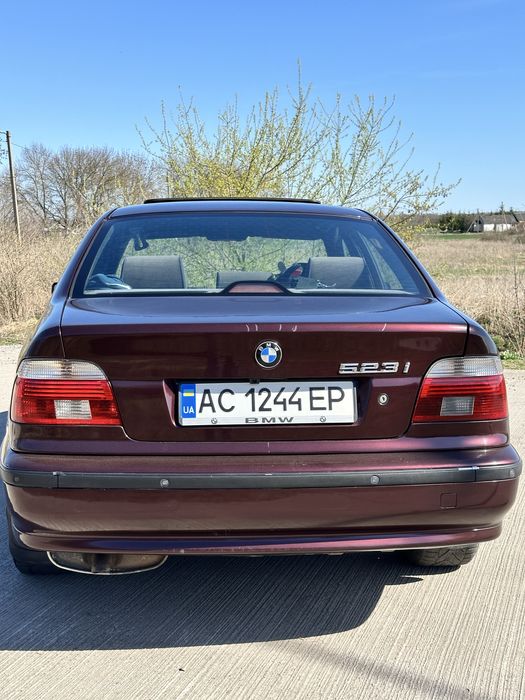 Продам бмв е39 2.5 бензин