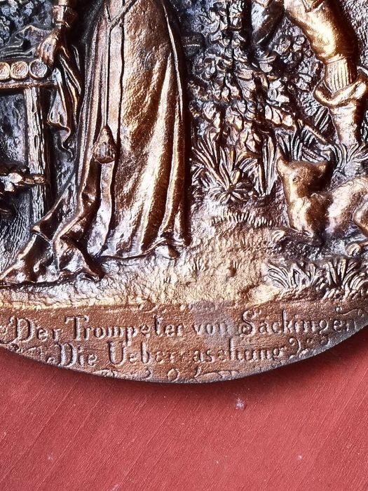 Talerz medalion z brązu