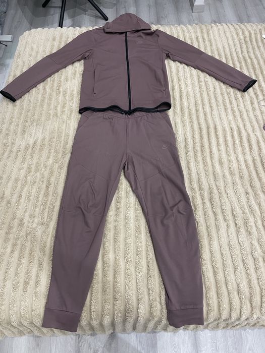 Оригінальний костюм від найк, nike