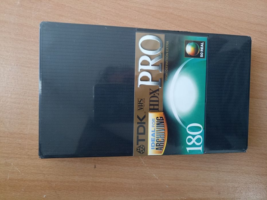 Cassetes VHS TDK Pro e Fuji Pro S-VHS