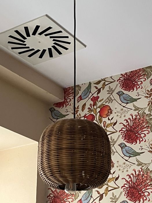 Lampy rattanowe różnego kształtu