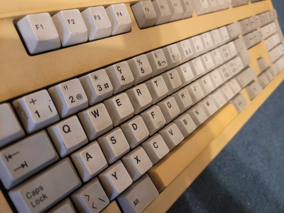 klasyk stara sprawna klawiatura mechaniczna PC AT DIN 5