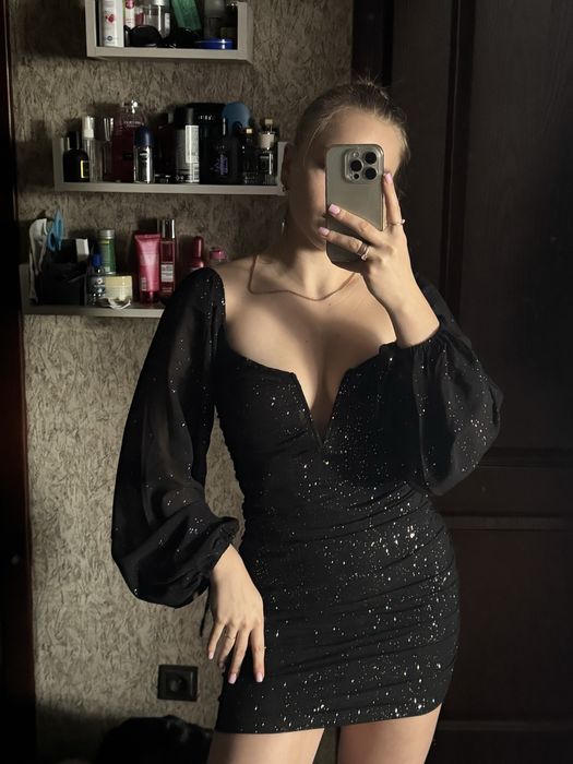 Сукня в блискітках