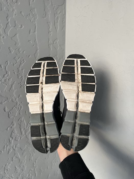 On cloud swiss running кросівки чоловічі бігові