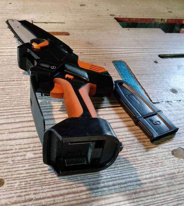 Пилка акумуляторная 18V