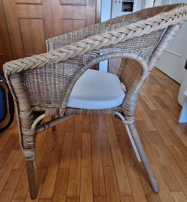 Cadeira em Rota Tecida à Mão