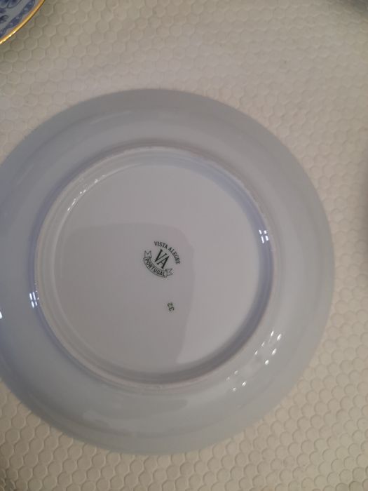 Conjunto de seis chávenas de chá com pires