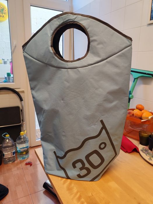 Vendo saco para roupa suja