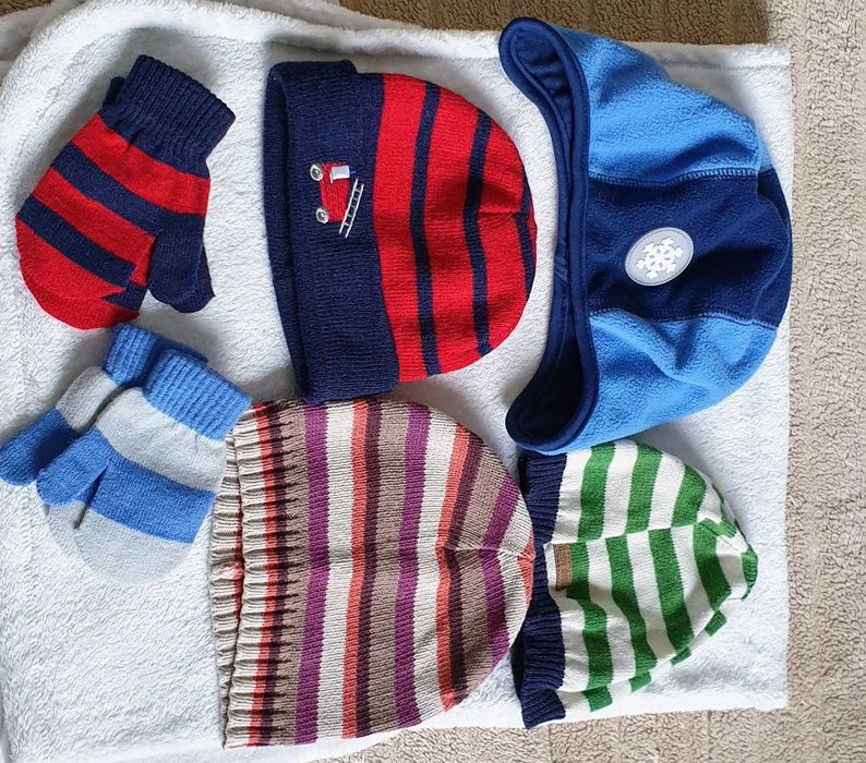 Zestaw czapek i rękawiczek dla chlopca