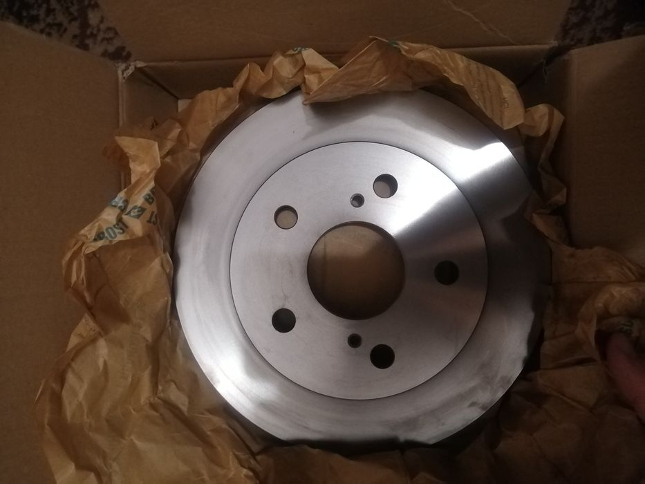 Гальмівні диски TRW DF4811 для Toyota Auris, Corolla