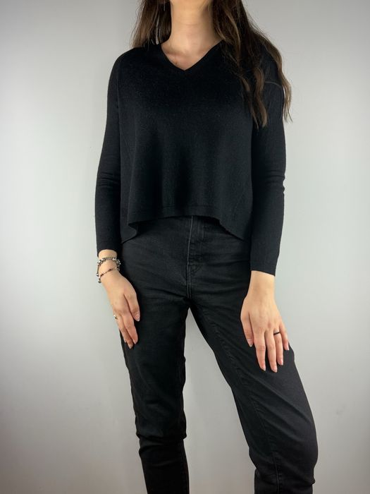 Czarny asymetryczny sweter wełniany Calvin Klein rozmiar XS 34