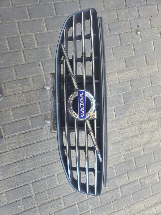 Gril Volvo Xc 60 Lift