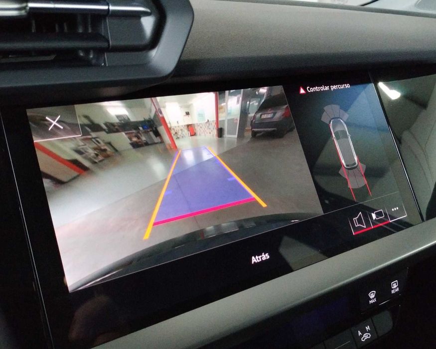 Audi A3 8Y -  camera traseira original Audi