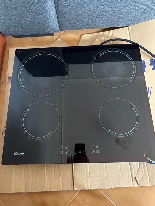 Cooktop de vitrocerámica em ótimo estado