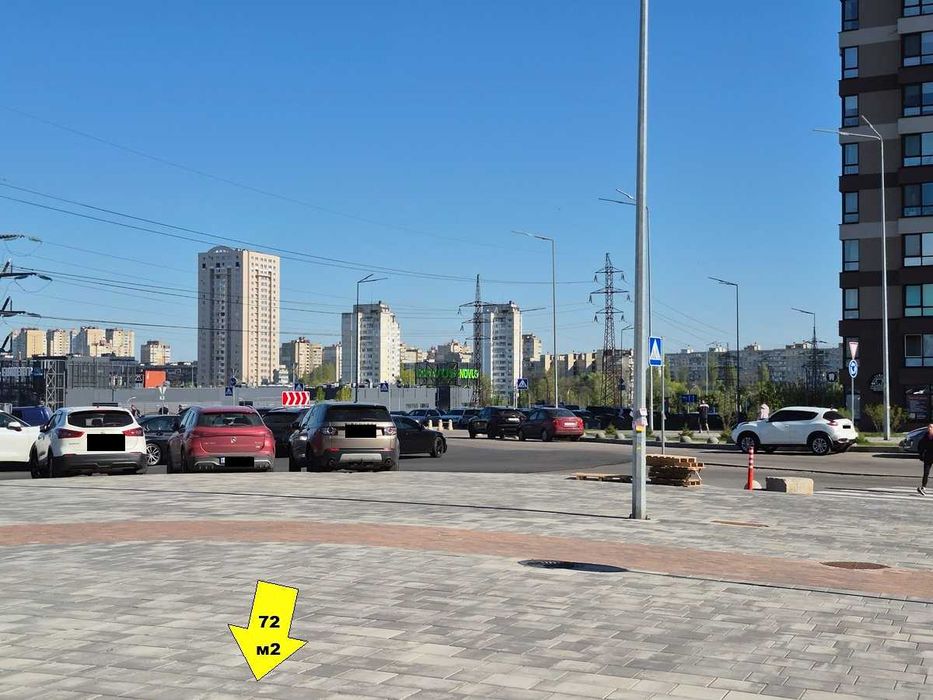 72м2, фасад, ЖК Варшавський-2, ТРЦ Ретровіль, перехрестя вул. Родини Крістерів 16 / Олександра Олеся - View 4