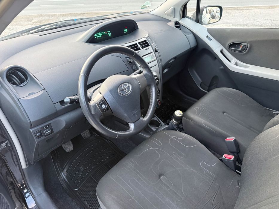 TOYOTA YARIS Stan perfekcyjny 2009 1.0 Beznyna Tylko 134Tys Km Serwis