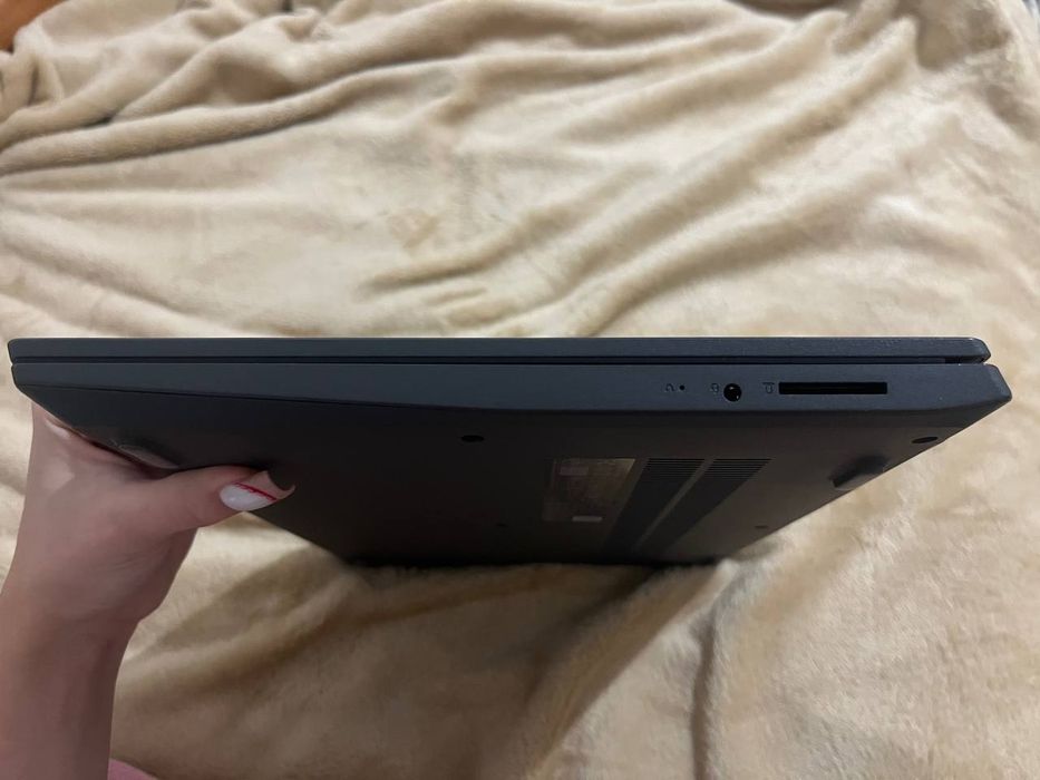 Ноутбук Lenovo V14-ADA Iron Grey