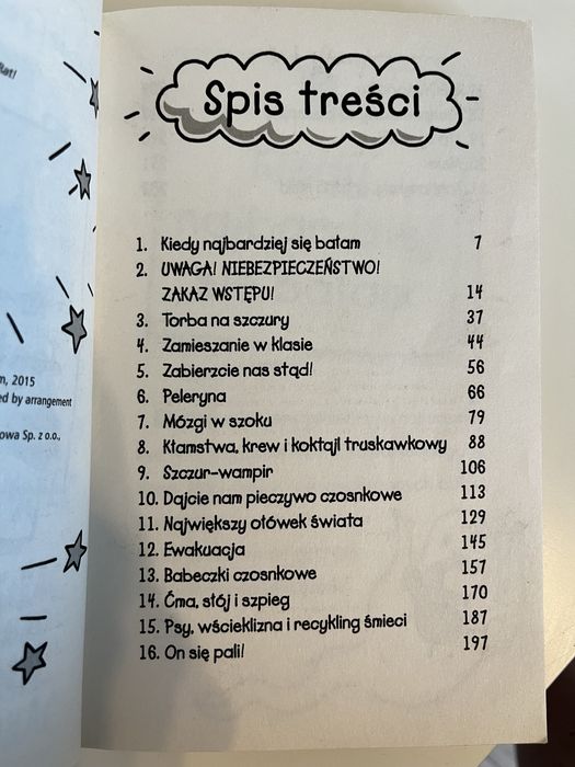 Książkę Nasz dyrektor jest wampirem!