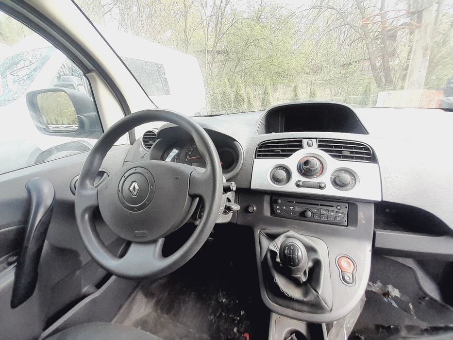 Deska rozdzielcza kokpit renault kangoo ii 2012