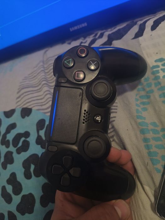 PlayStation 4 slim 1TB