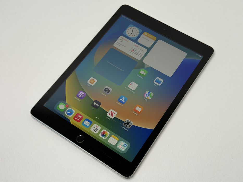 iPad 5. gen. 32GB (A1822) - faktura VAT 23%