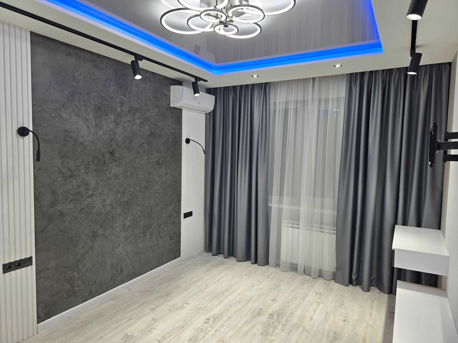 Продаж авторської 2-ї квартири у самому центрі міста, державні програми, ваучери