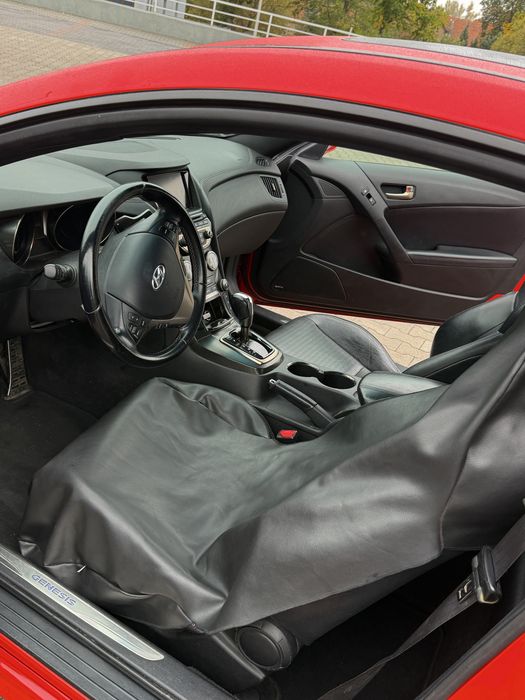 Hyundai Genesis Coupe 3.8 V6 2013