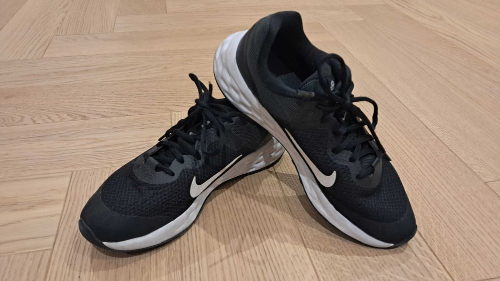 Buty adidasy NIKE REVOLUTION 6 rozmiar 38,5 - 24 cm