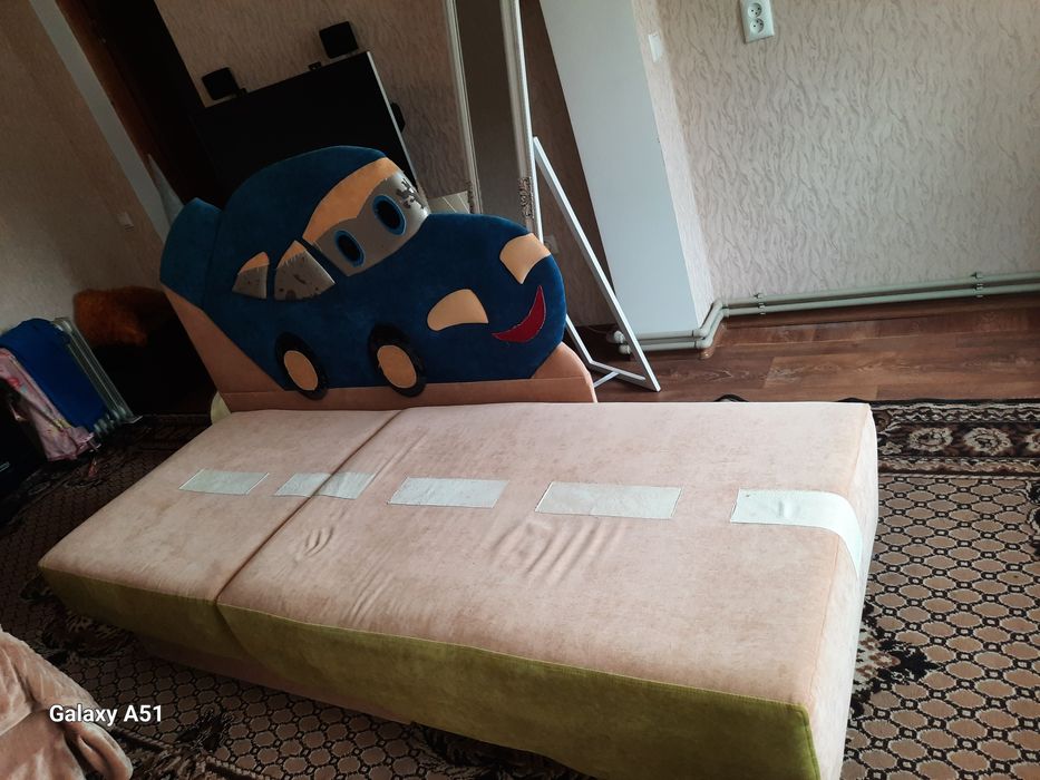 Продам детский диван=Тачки=. Вхорошем состоянии.